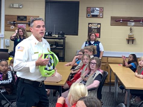 Girl Scouts Learn CPR During Joliet Fire Station Tour | Joliet, IL Patch