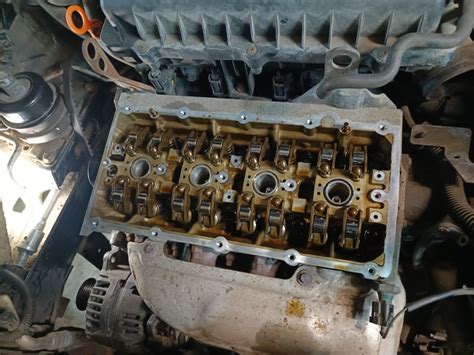 Колечки клапанной крышки — Skoda Fabia Mk2, 1,4 л, 2008 года | поломка ...