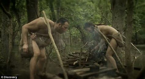 Hoa Hậu Áo Dài I m naked in the land of venomous snakes Contestants on new Discovery show