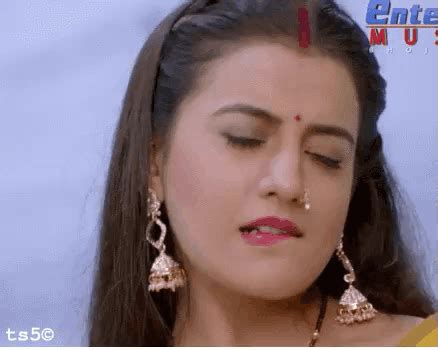Actress Hot Gifs Akshara Singh 03