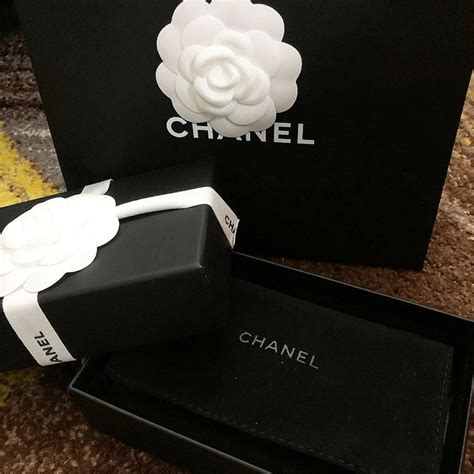 Hoá ra gái xinh trong team bê tráp cho Công Phượng Viên Minh là hot girl FAPtv