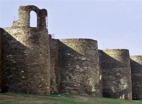 Historia Y Arqueología Muralla Romana De Lugo