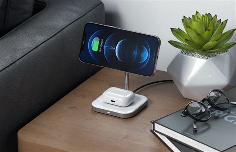 CES 2021 Satechi Launches 2 In 1 Magnetic Wireless Charging Stand