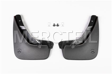 Buy the spare part Mercedes-Benz A2068900900 mud flap