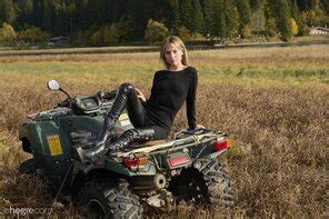 Amateur Girl Molli Wheels