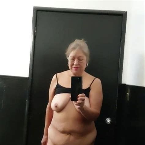Matura bbw latina donna tempo del bagno la figa pelosa si è molto bagnata xHamster