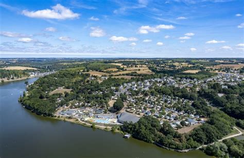 Camping AU BOCAGE DU LAC à Jugon les Lacs Commune nouvelle Côtes