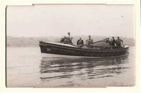 Old Lifeboat-11 - Ferryside Lifeboat