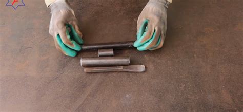 Ленточная шлифовальная машина в виде насадки на болгарку