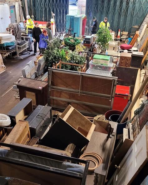 'Heartbreaking' images show Oldham Coliseum being packed up for good