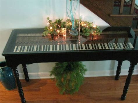 Фантастический стол из фортепиано. | Piano decor, Piano table, Old pianos