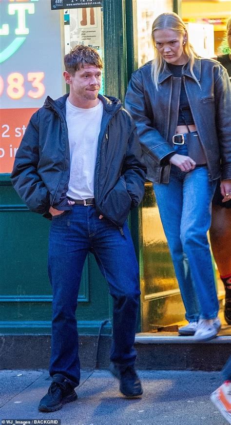 Jack Oconnell And His Hair Stylist Girlfriend Imogen Coates Walk Arm