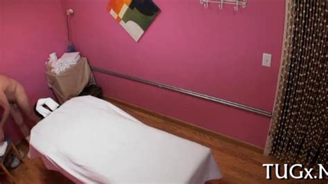 Dude Seduces Horny Masseur Video 28 Tnaflix