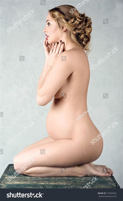 Closeup Beautiful Pregnant Nude Lady Elegant Stock Photo 573969352 Shutterstock