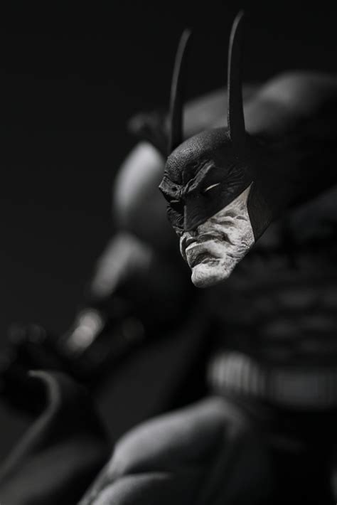 The Dork Review Rob S Room Batman Statue By Sam Keith