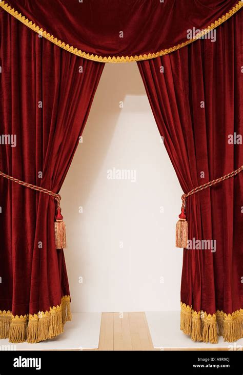 Stage Curtains Hi Res Stock Photography And Images Alamy