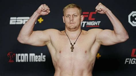 UFC 295: Sergie Pavlovich Backup Fighter for Jones vs Miocic