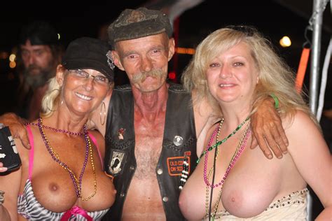 Nude In Public Fun Vol Y Nip A Porn Pic