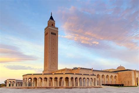 Premium Photo | Malik ibn Anas Mosque A Historic Mosque in Carthage Tunisia