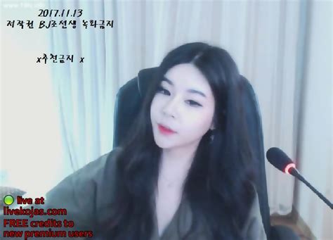 Horny Korean Shows Her Huge Boobs