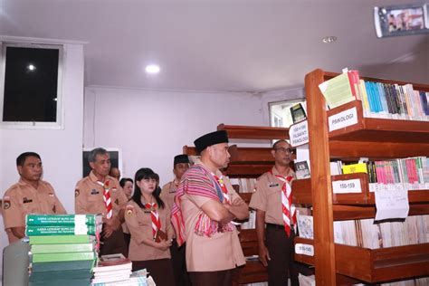 Dinas Kearsipan Dan Perpustakaan Provinsi Ntt Melaksanakan Stock Opname