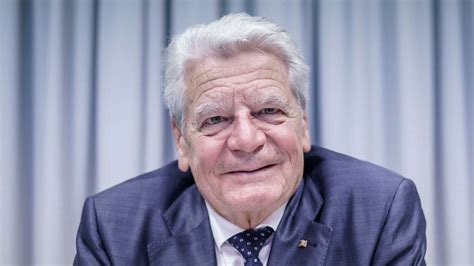 Altbundespr Sident Gauck Mit Dem Ersten Hambacher Freiheitspreis