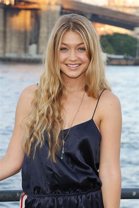 Gigi Hadid's Best Red Carpet Beauty Looks - Teen Vogue