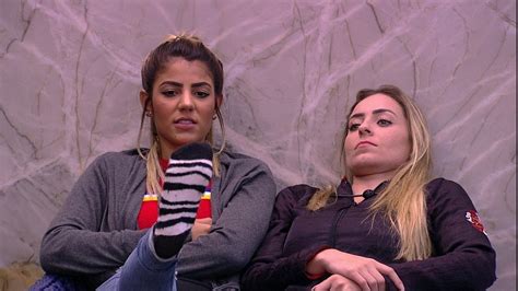 Hariany Canta Bang De Anitta Na Rea Externa Casa Bbb Gshow