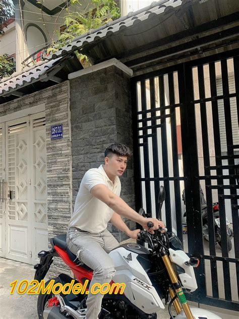 Boy gym cu to dài phục vụ sex massage chuyên nghiệp TRUNG