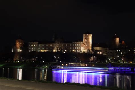 Rekordowa Frekwencja Zwiedzaj Cych Zamek Kr Lewski Na Wawelu