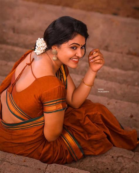 Tamil Tv Actress Rachitha Mahalakshmi Hot Navel Exposed In Saree Glamsundari In