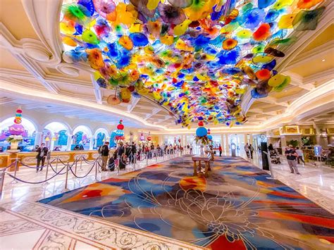 Why The Bellagio Lobby Is An Attraction All On Its Own - FeelingVegas