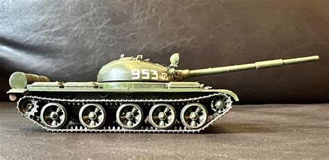 Russian T 62 Mod 1962 Main Battle Tank Plastic Model Military