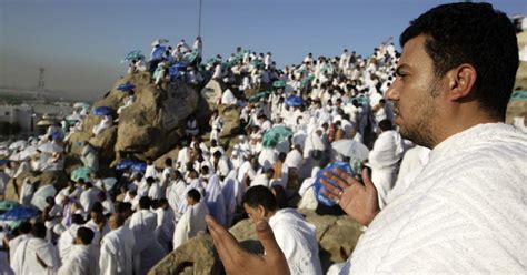 Arabie Saoudite Rassemblement Sur Le Mont Arafat Moment Fort Pour Les