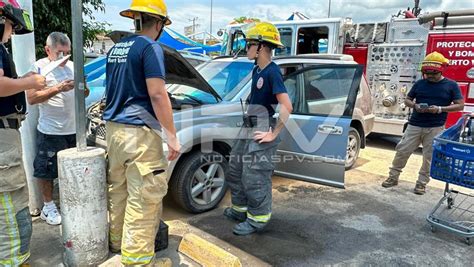 Conato De Incendio En Camioneta En Estacionamiento De Macroplaza