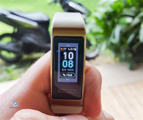Mobile-review.com Huawei Band 3 Pro: как правильно спать?
