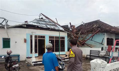 Tujuh Atap Rumah Warga Di Pandaan Diterjang Puting Beliung Begini