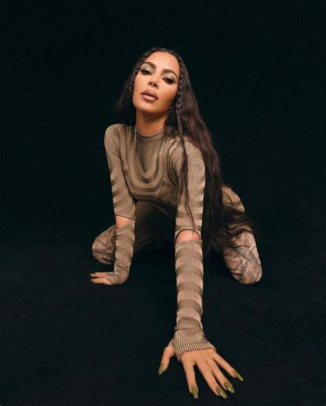 Kim Kardashian Half Naked BTS 16 Photos Videos The Fappening