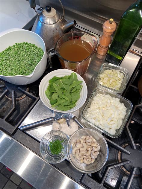 MINTY PEA SOUP - Walnut Kitchen