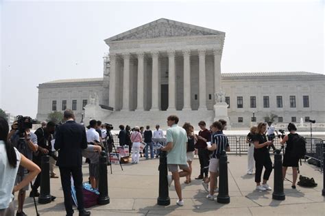 Live Updates Supreme Court Strikes Down Affirmative Action In College