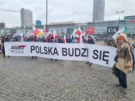 Protest Rolnik W W Warszawie Micha Ko Odziejczak Agrounia I Ponad