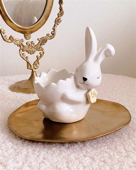 Bunny Flower Egg Cup Tevansta