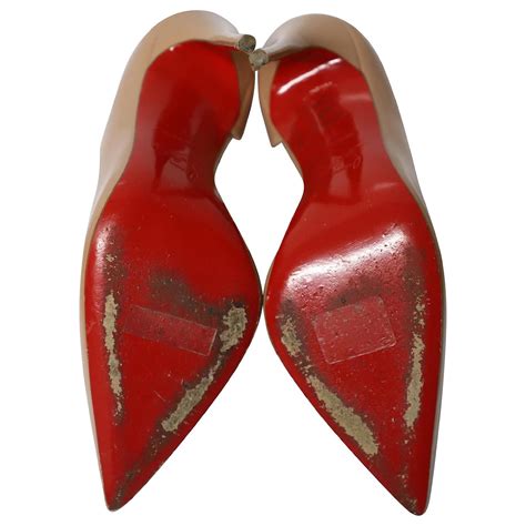 Christian Louboutin Escarpins Iriza D Orsay En Cuir Verni Nude Cuir Vernis Chair Ref 620464