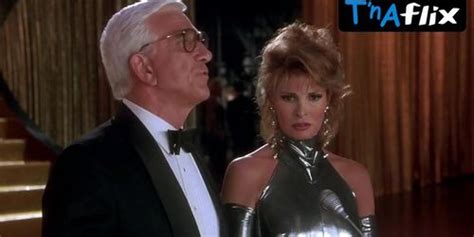 Raquel Welch Sexy Scene In Naked Gun 33 1 3 The Final Insult Tnaflix