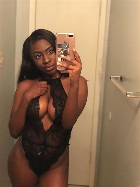 Ashley Dungi Naked 13 Pics