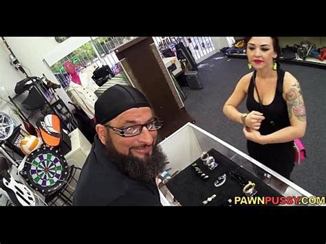 I Wonder If She Gives Good Head XVIDEOS