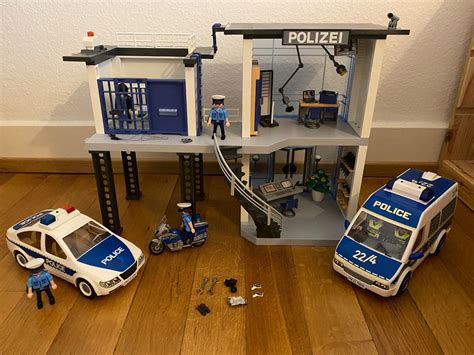 Playmobil Polizei Station Polizeiwache Und Fahrzeuge Kaufen Auf Ricardo