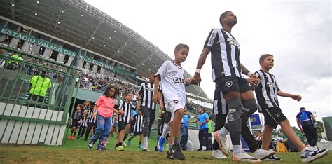 Botafogo 2 x 2 Nova Iguaçu Botafogo de Futebol e Regatas