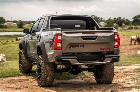 2021 TOYOTA HILUX REVO PATHFINDER BY RAD Fabricante TOYOTA