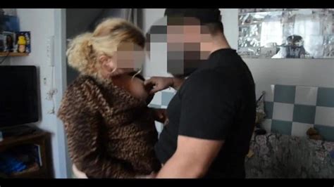 La Bourgeoise Exhibe Son Cul Au Jeune Marseillais Porn Ba XHamster